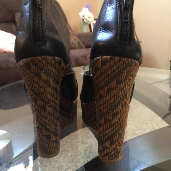 Aldo Platform Wedges - Picture 3 of 6